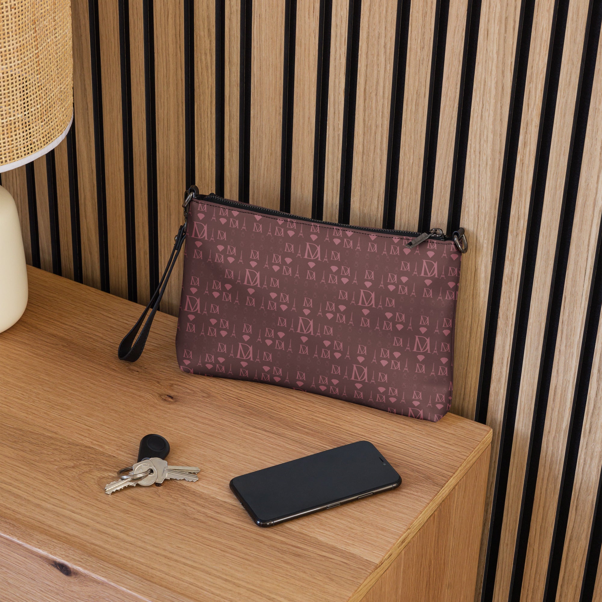 Daemon Luxury Dim Horizon Borsetta crossbody bag with all-over black and white abstract print, compact and stylish for everyday use.