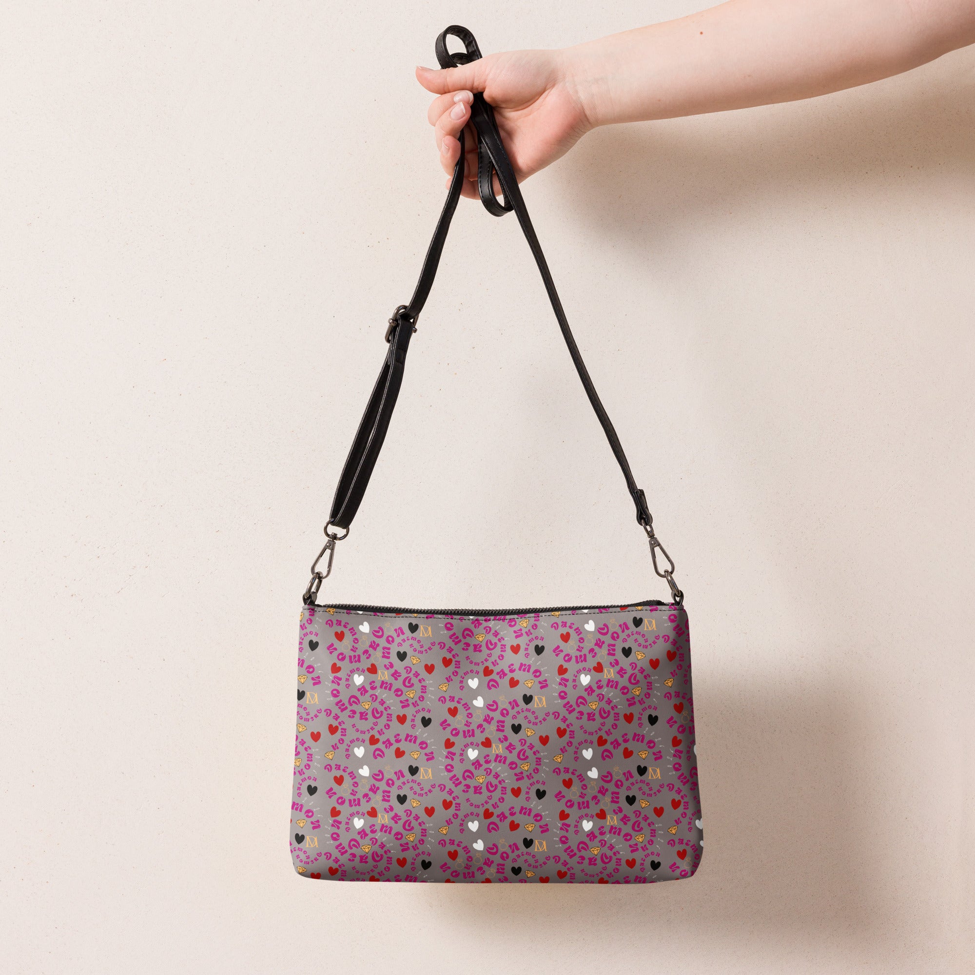 Daemon Luxury Carnival Bay Picasso Mirrors Borsetta crossbody bag with all-over black print and adjustable strap, stylish and versatile.