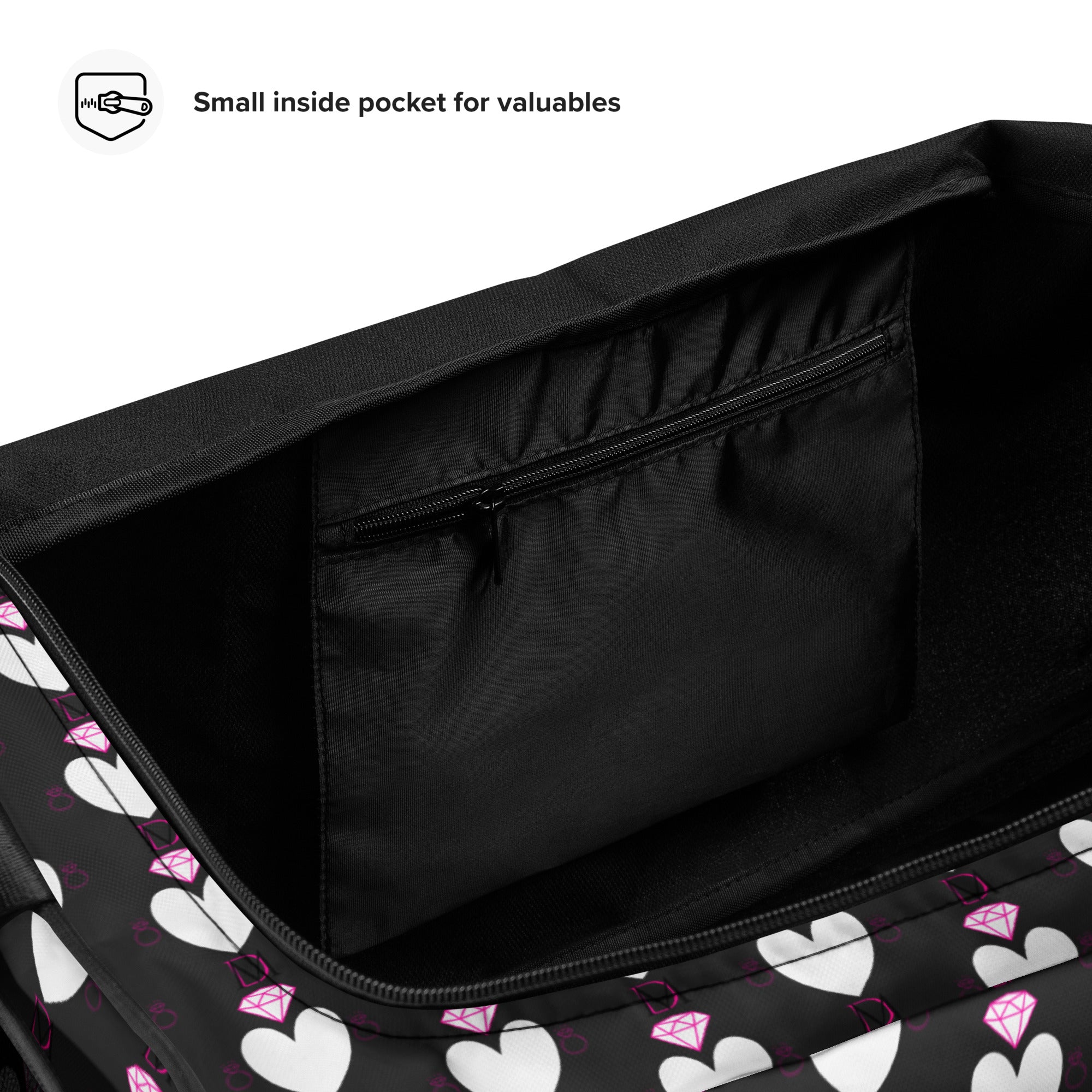 White Daemon Luxury Frosted Hearts Nemesis Borsone duffle bag with all-over heart print, sturdy handles and spacious design.